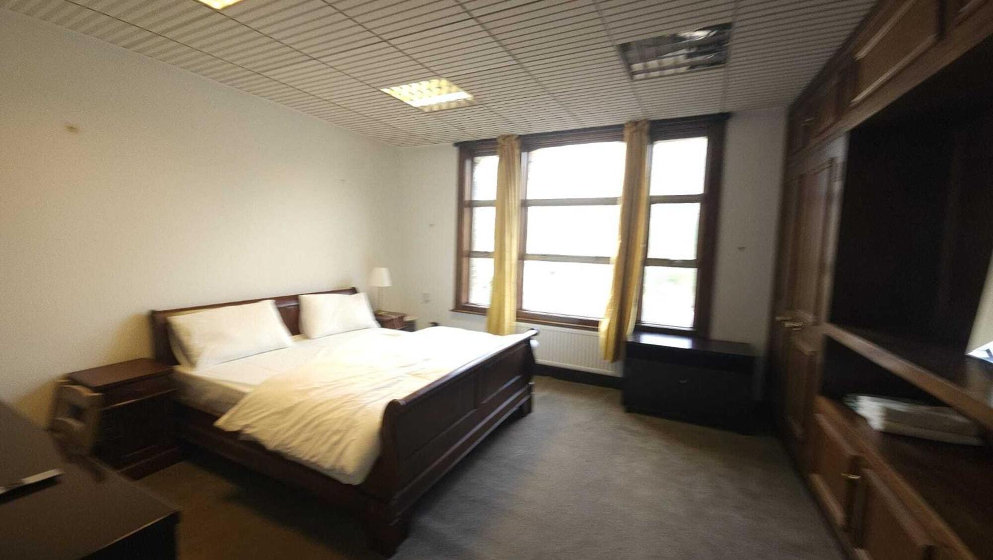 London Stockwell Station Apartment Room photo