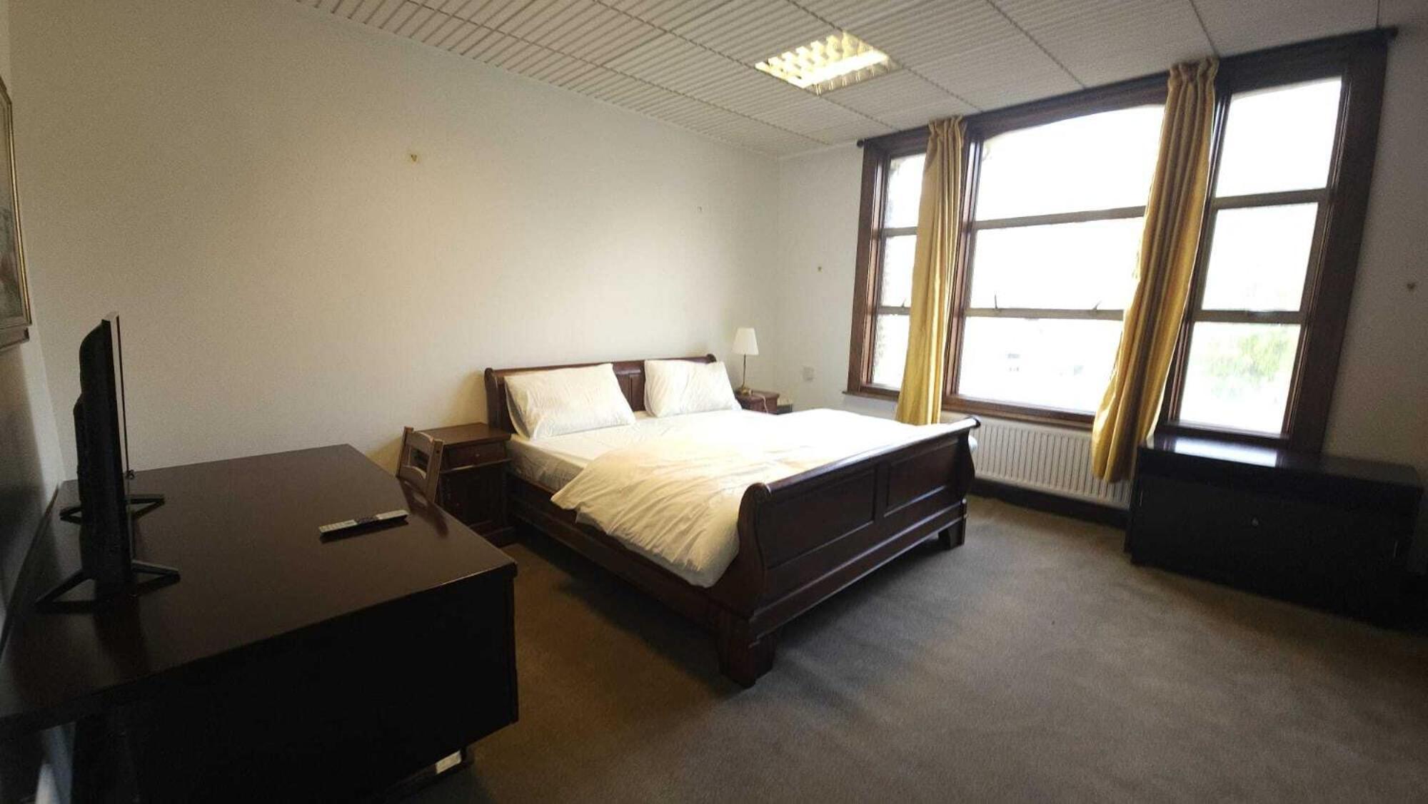 London Stockwell Station Apartment Room photo
