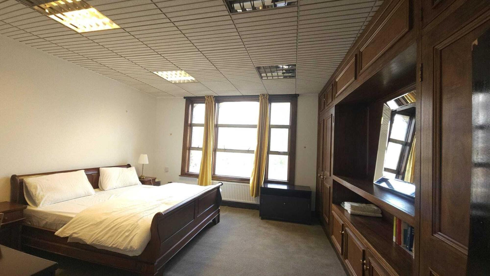 London Stockwell Station Apartment Room photo