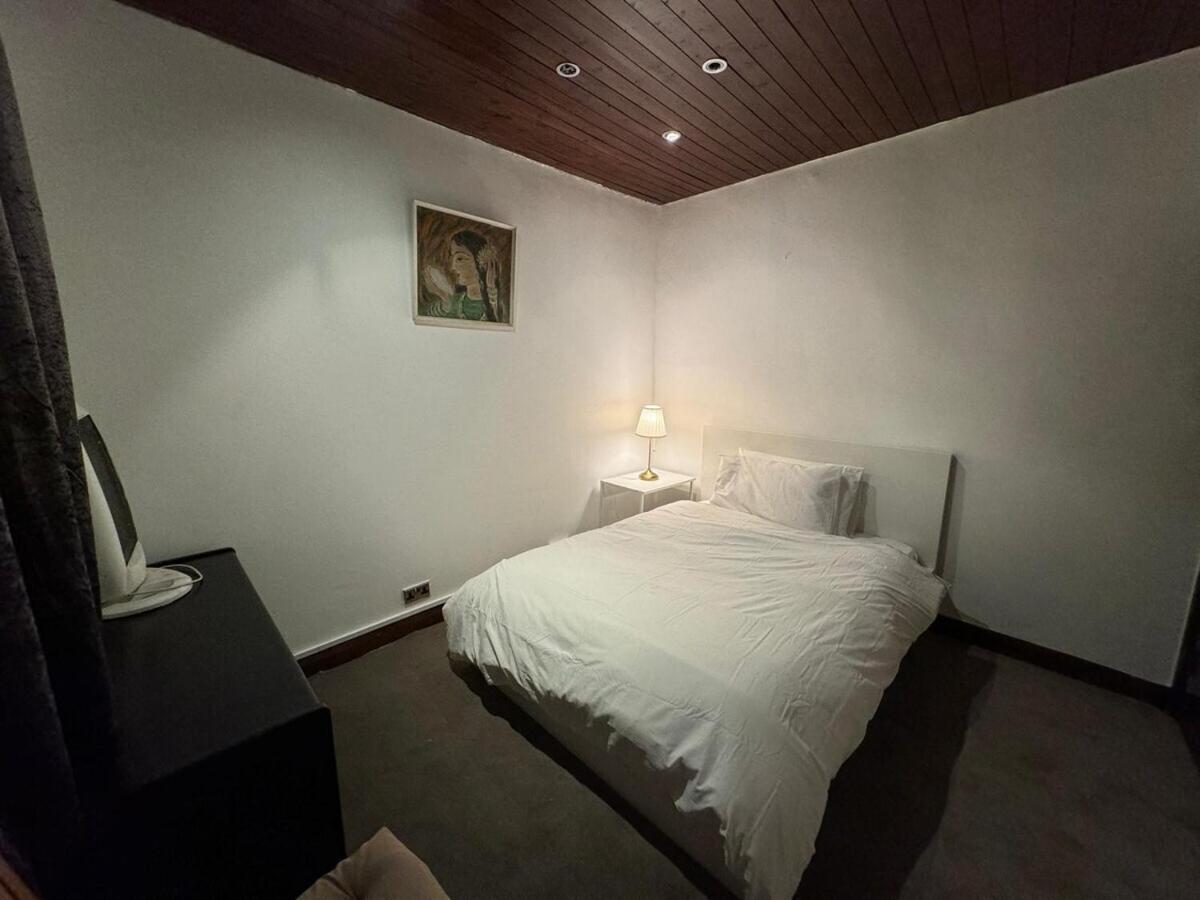 London Stockwell Station Apartment Room photo