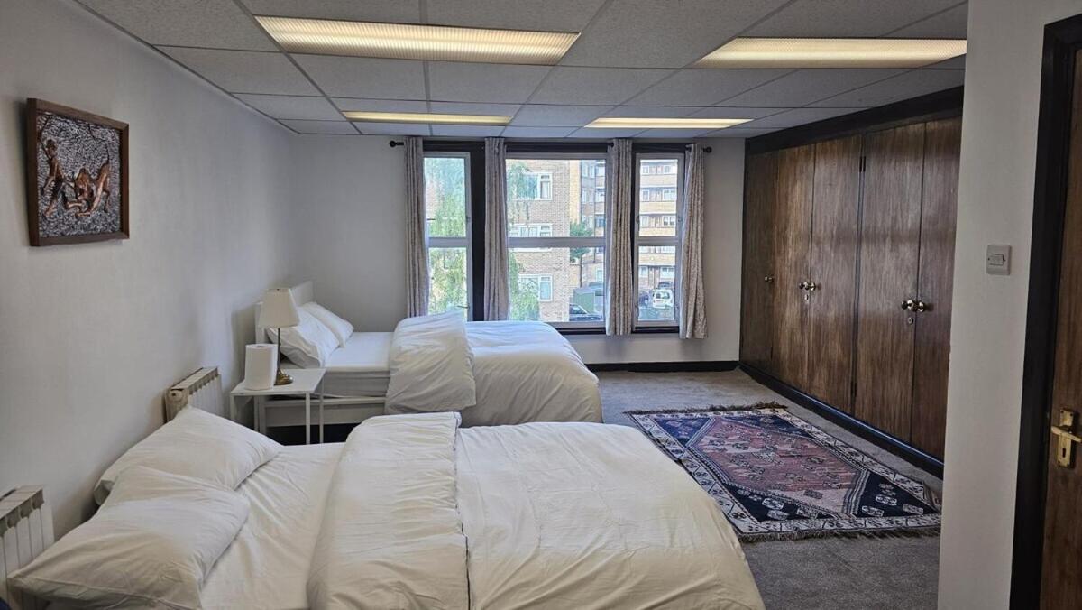 London Stockwell Station Apartment Room photo