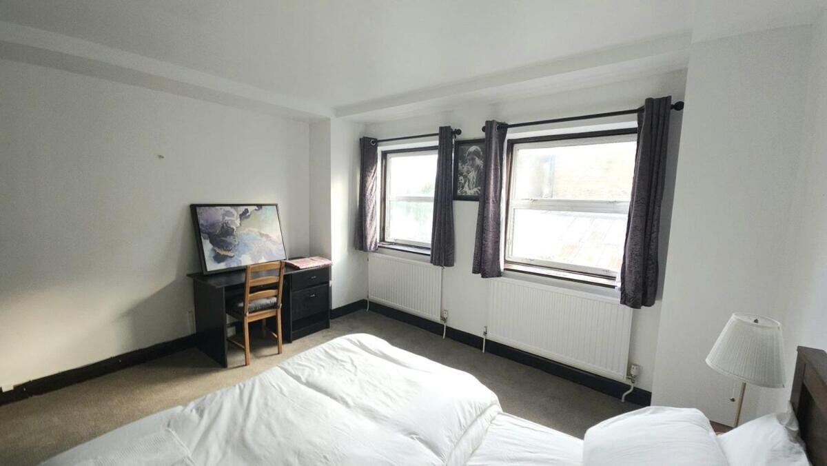 London Stockwell Station Apartment Room photo